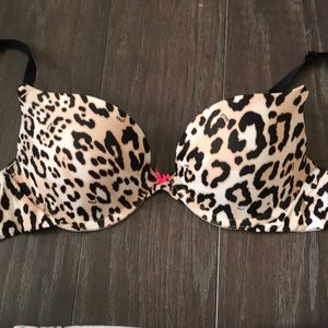 34B Victoria Secret push up bra